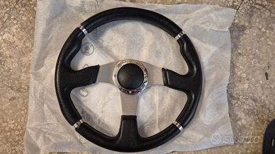 Volante sportivo in pelle nero