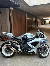 Gsx r 600 k8