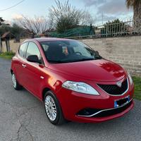 Lancia ypsilon gpl 2016