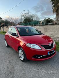 Lancia ypsilon gpl 2016