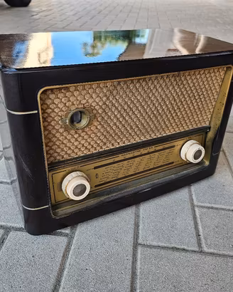 radio d'epoca a valvole Magnadyne FM 23 anni 50