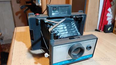 polaroid land camera 210