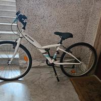 bicicletta BTWIN praticamente nuovo 
