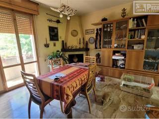 Vezzano /puianello villetta ind.te mq 300 giardino