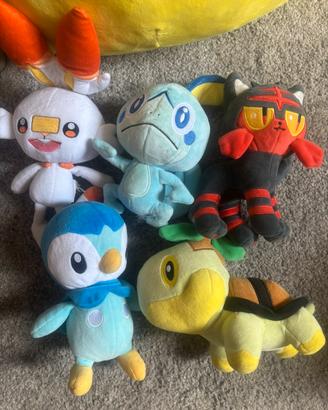 Peluche 5 pezzi Pokémon Starters Piplup, turtwig e