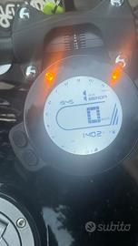 Moto benda 302