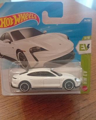 Porsche Taycan Turbo S. 2020. N34/250. Hotwheels.