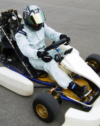 Go kart con motore Ducati 600 motore da riparare