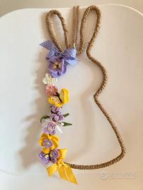 Il coniglio fiorito lavorazione uncinetto a mano