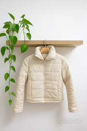 Piumino corto color panna + cardigan beige in omag