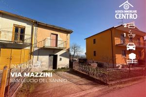 Semindipendente con spazio esterno in San Leucio