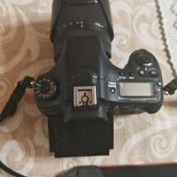 Macchina fotografica Sony a68 con 2 obiettivi