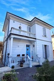 Villa in Stile Liberty Ristrutturata