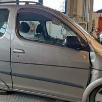 Porta anteriore dx nuda TOYOTA YARIS VERSO 2003