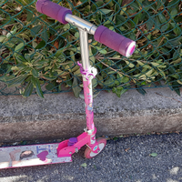 Monopattino di violetta