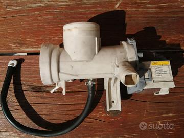 GRUPPO POMPA AEG ELECTROLUX ASKOLL M113 13232390