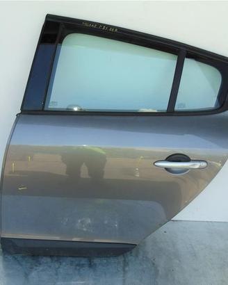 821010108R PORTA POSTERIORE SX RENAULT MEGANE III 
