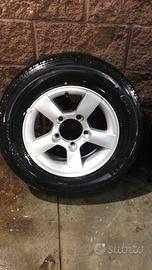 4 cerchi in lega Suzuki Jimny con pneumatici