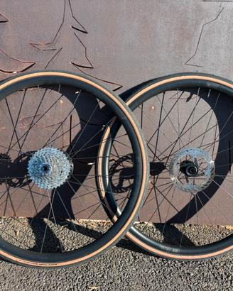 Ruote GRAVEL/road 28 DT SWISS