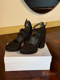 Tacchi neri in vera pelle