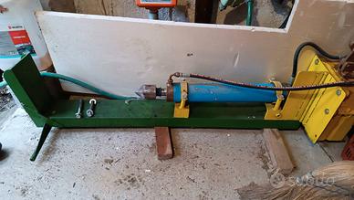 Spaccalegna idraulico manuale