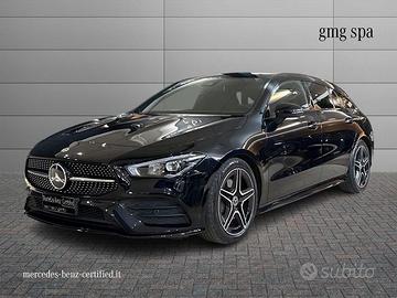 Mercedes-Benz CLA Shooting Brake 200 d Premiu...
