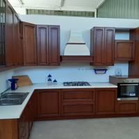 Cucina classica in legno--modificabile-