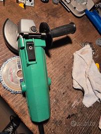 smerigliatrice angolare hitachi