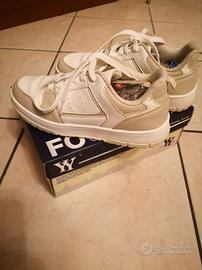 Scarpe ragazza bianche / beige usate n. 37