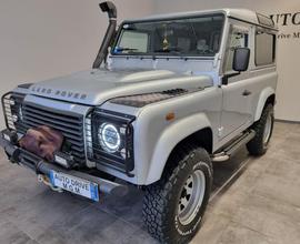 LAND ROVER Defender 90 2.4 TD4 Station Wagon E