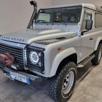 LAND ROVER Defender 90 2.4 TD4 Station Wagon E