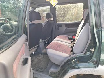 Nissan terrano