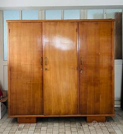 Armadio in legno