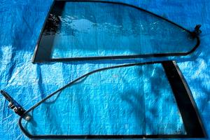 OEM BMW VETRI Posteriori E36 COUPE' + ATTACCHI