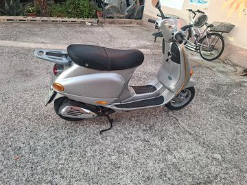 vespa et4 125 2000