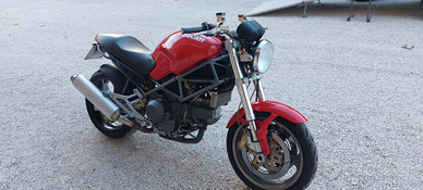 Ducati Monster 900