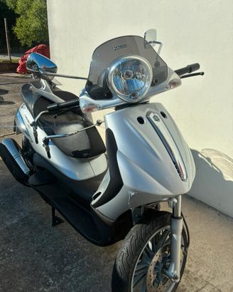 Scooter Piaggio Beverly 500 INCIDENTATO