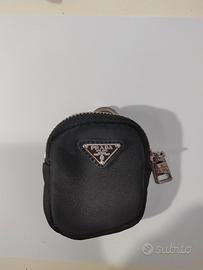 Mini pouch Prada in re-nylon