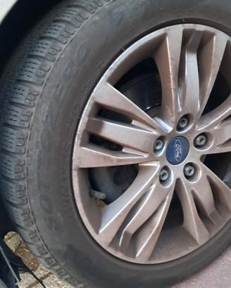 Cerchi in lega con gomme invernali