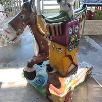 cavallino dondolo elettrico 