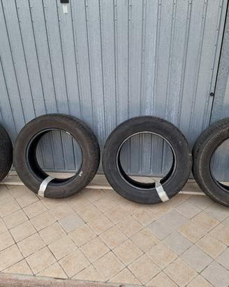 4 PNEUMATICI ESTIVI