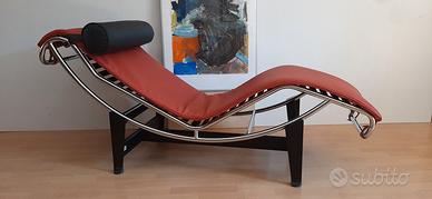 ALIVAR Chaise longue LC4 i pelle Volo Bordeaux