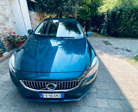 Volvo v40 geatronic business plus