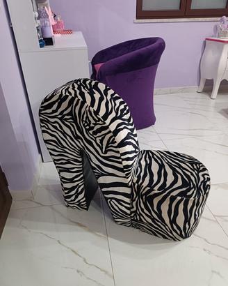 sedia a forma di scarpa