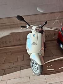 Vespa ET4 125