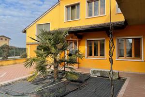 CASA INDIPENDENTE A LENO