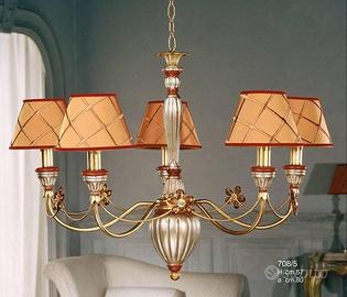 LAMPADARIO IN LEGNO CON FINITURA ARGENTO E BOLO