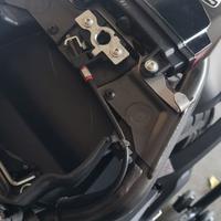 STAFFA PORTA CASCHI PER DUCATI SCRAMBLER