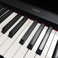 Pianoforte Yamaha P-115