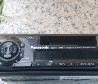 Autoradio a casette PANASONIC